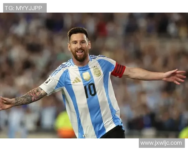 克罗斯评前史最佳11人：C罗左边锋，梅西前腰，马尔蒂尼当选